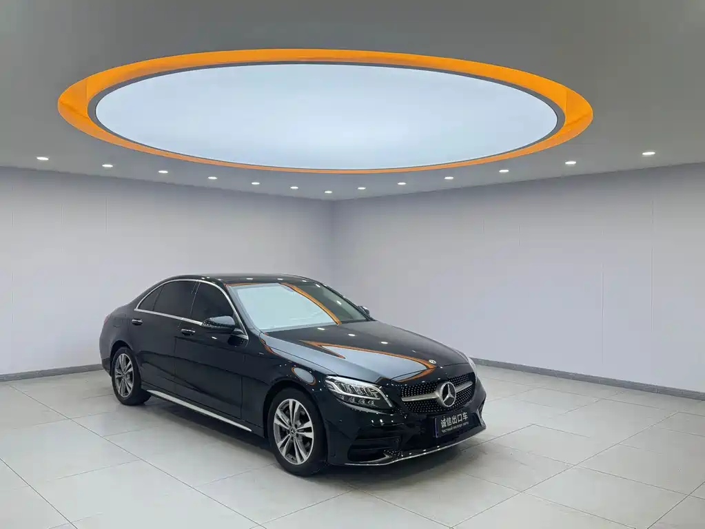 Mercedes-Benz C-Class — миниатюра 3