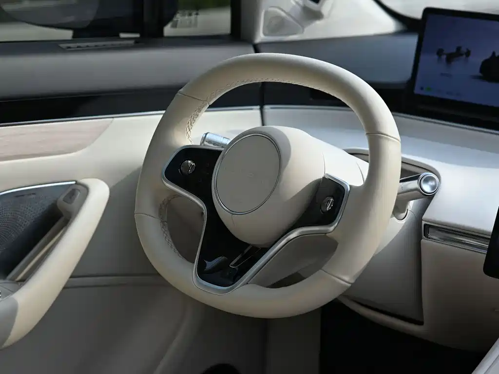 Luxeed R7 2024 736km UItra