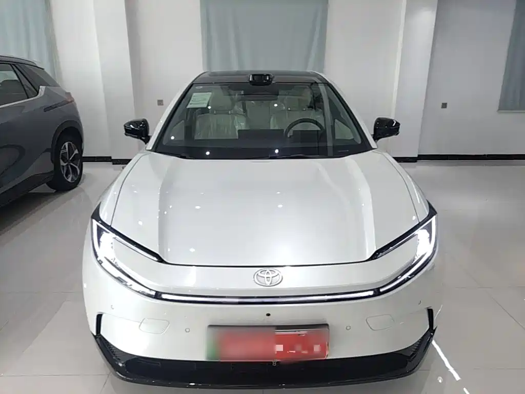 Toyota bZ5 — миниатюра 3