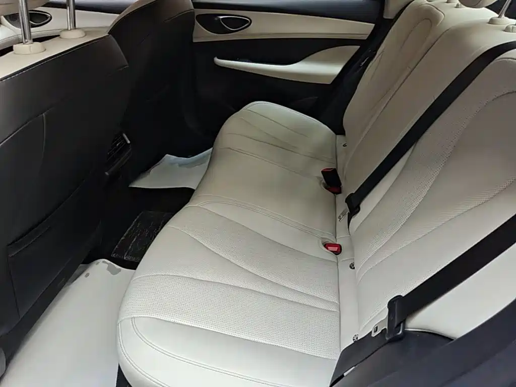 BYD Seal 05 DM-i — миниатюра 17
