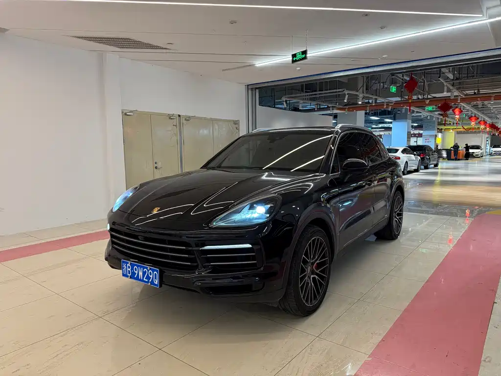 PORSCHE CAYENNE