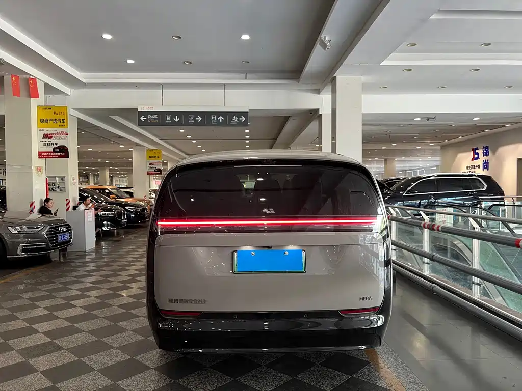 Li Auto Li MEGA — миниатюра 5