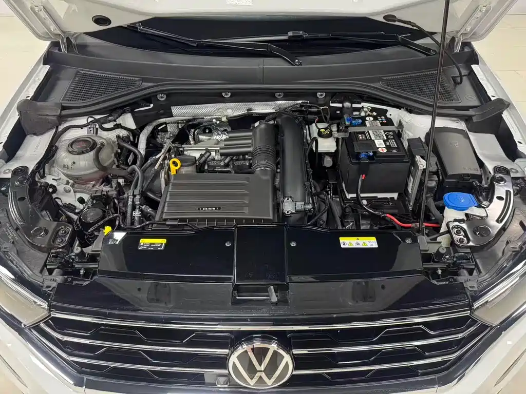 VOLKSWAGEN T ROC EXPLORING SONGS