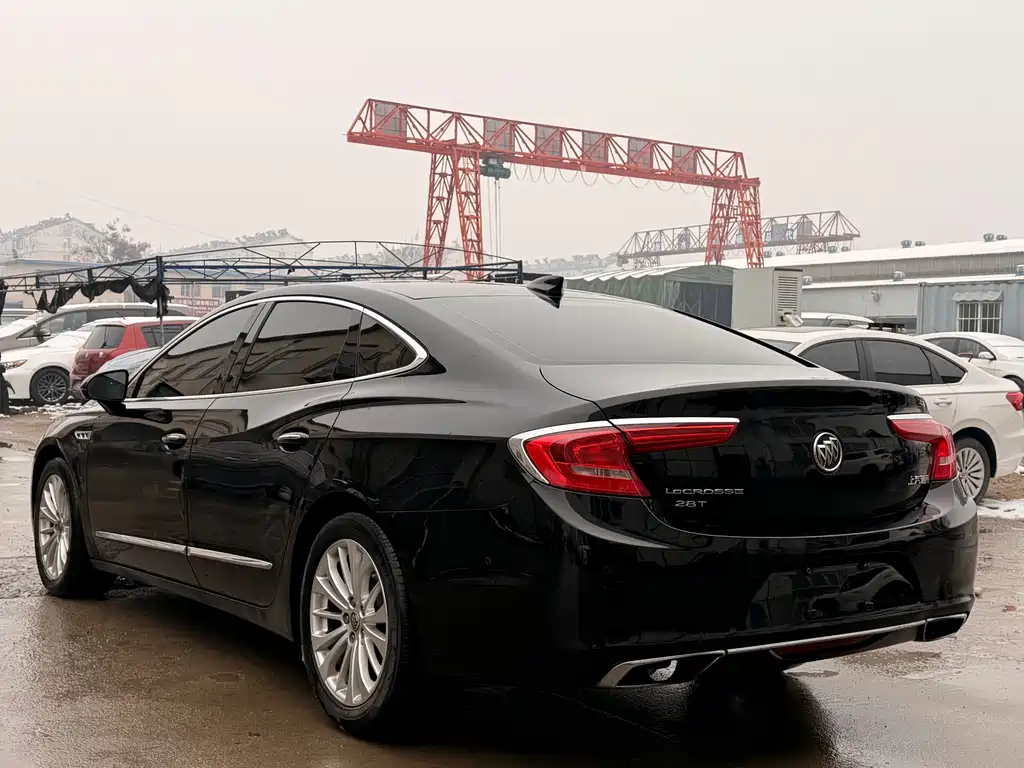 BUICK LACROSSE