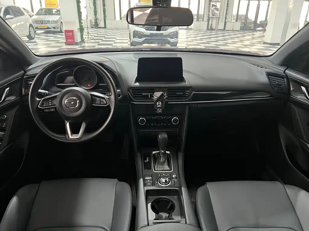 MAZDA CX 4