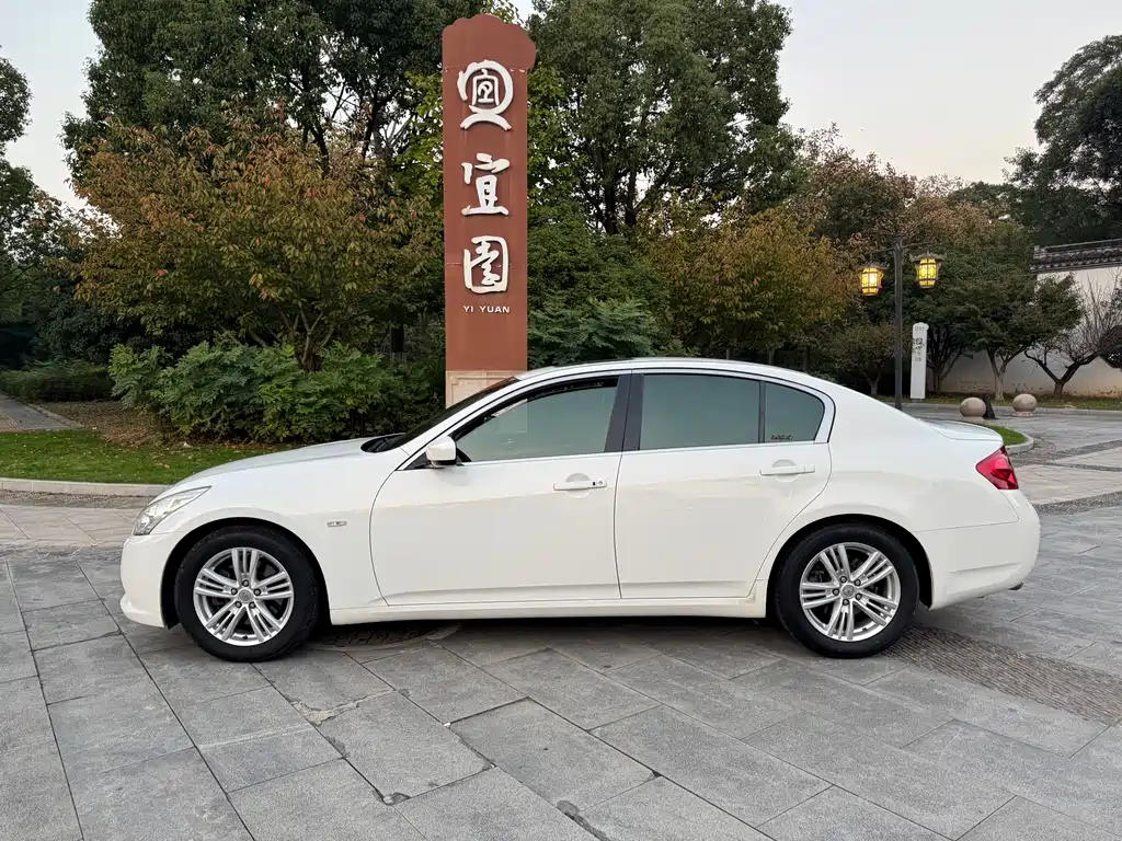 Infiniti G — миниатюра 5