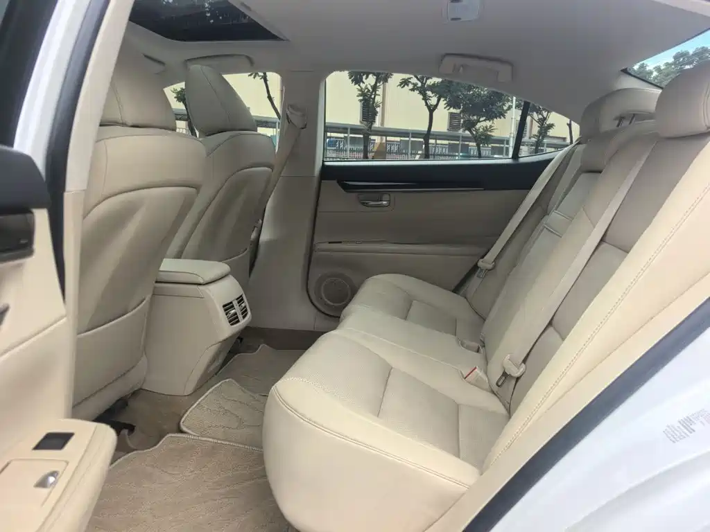 Lexus ES 2014 250 Comfort