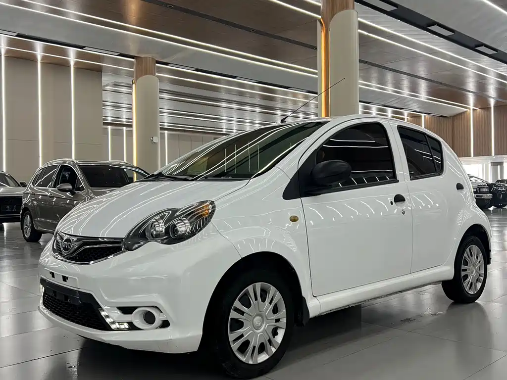 BYD F0