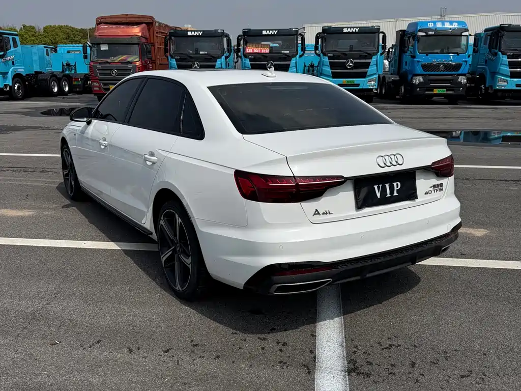 Audi A4L 2024 40 TFSI Luxury