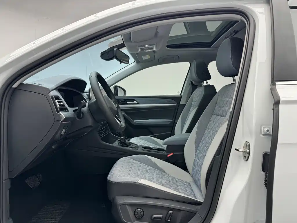 Volkswagen Lavida — миниатюра 5