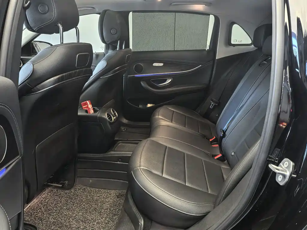 Mercedes-Benz E-Class — миниатюра 15