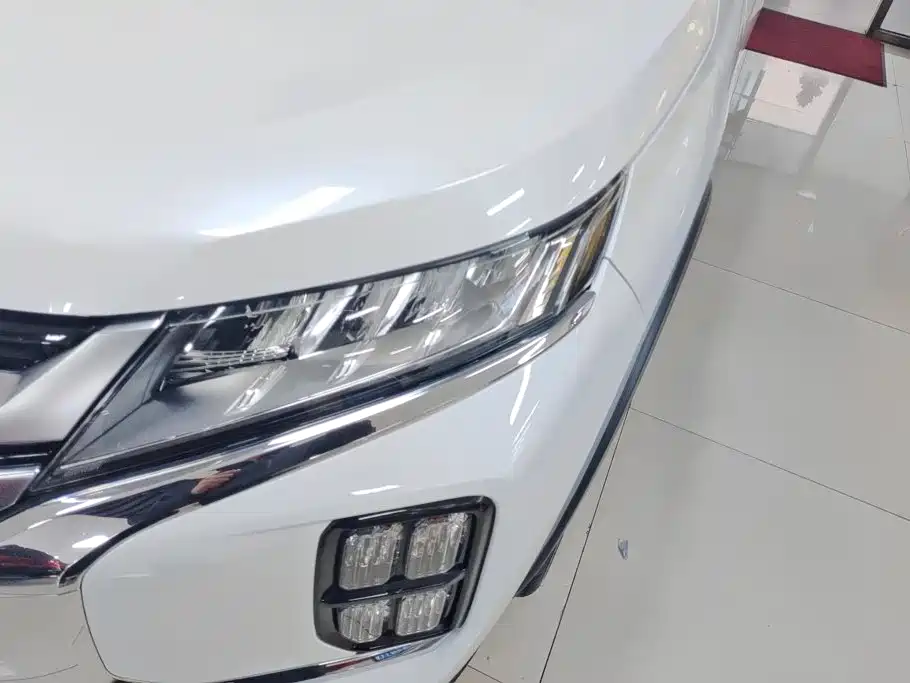 Mitsubishi ASX — миниатюра 5
