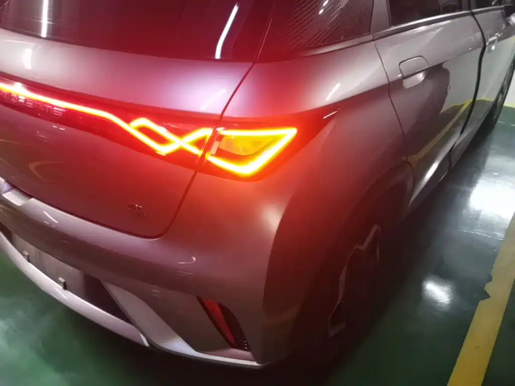 BYD Dolphin — миниатюра 8