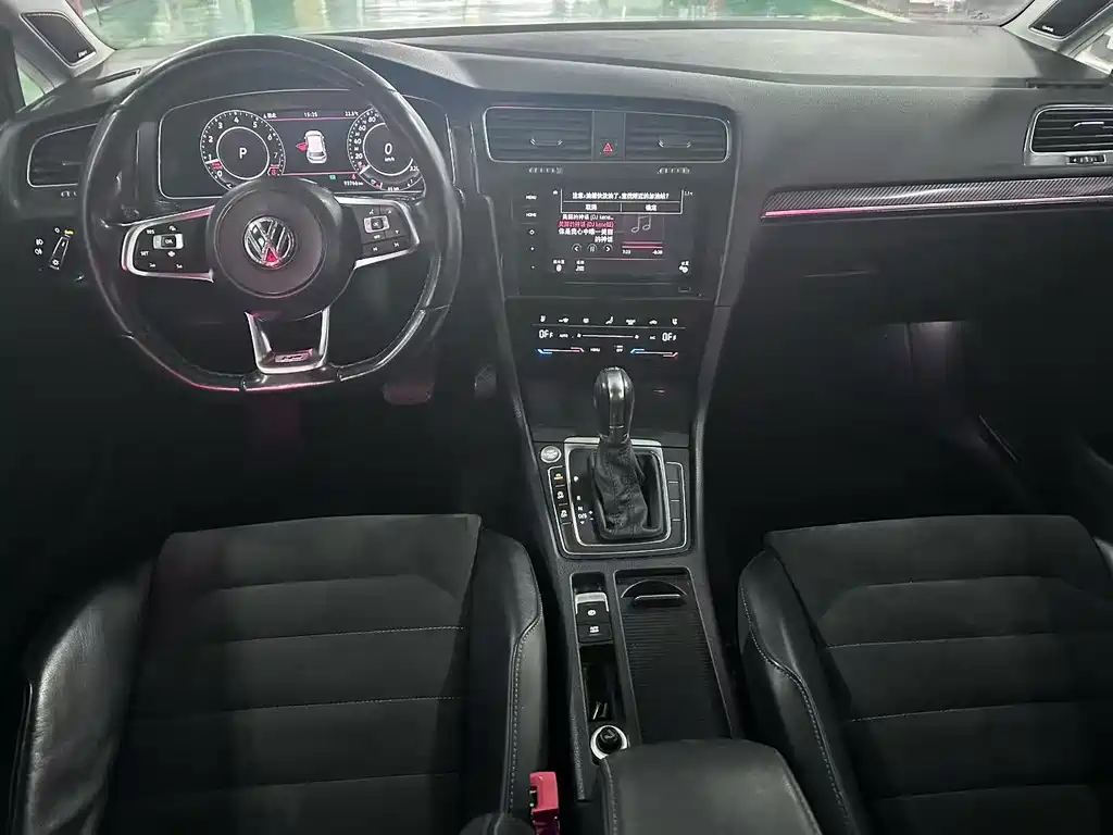 Volkswagen Golf — миниатюра 5