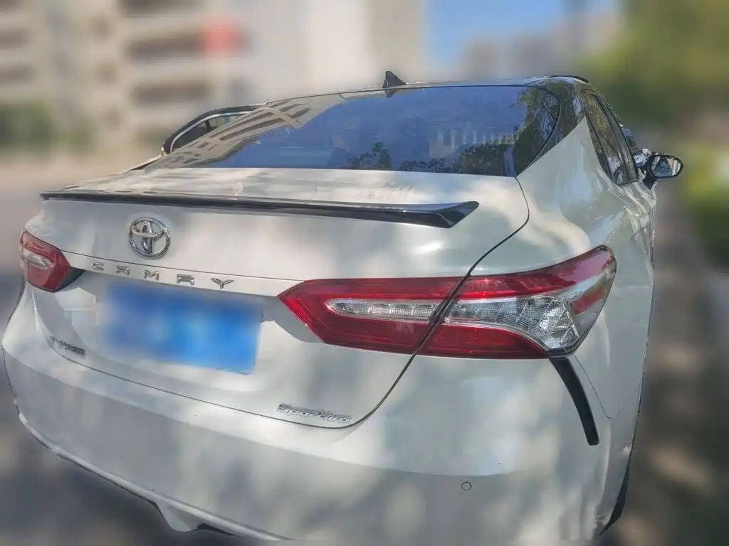 Toyota Camry — миниатюра 4