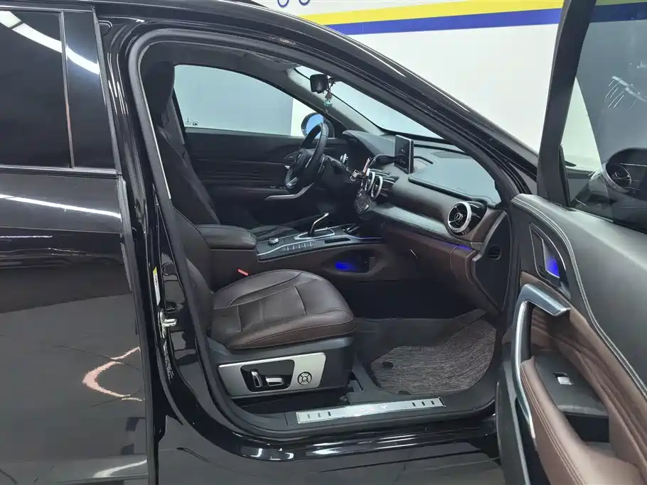 WEI PAI WEI BRAND VV7