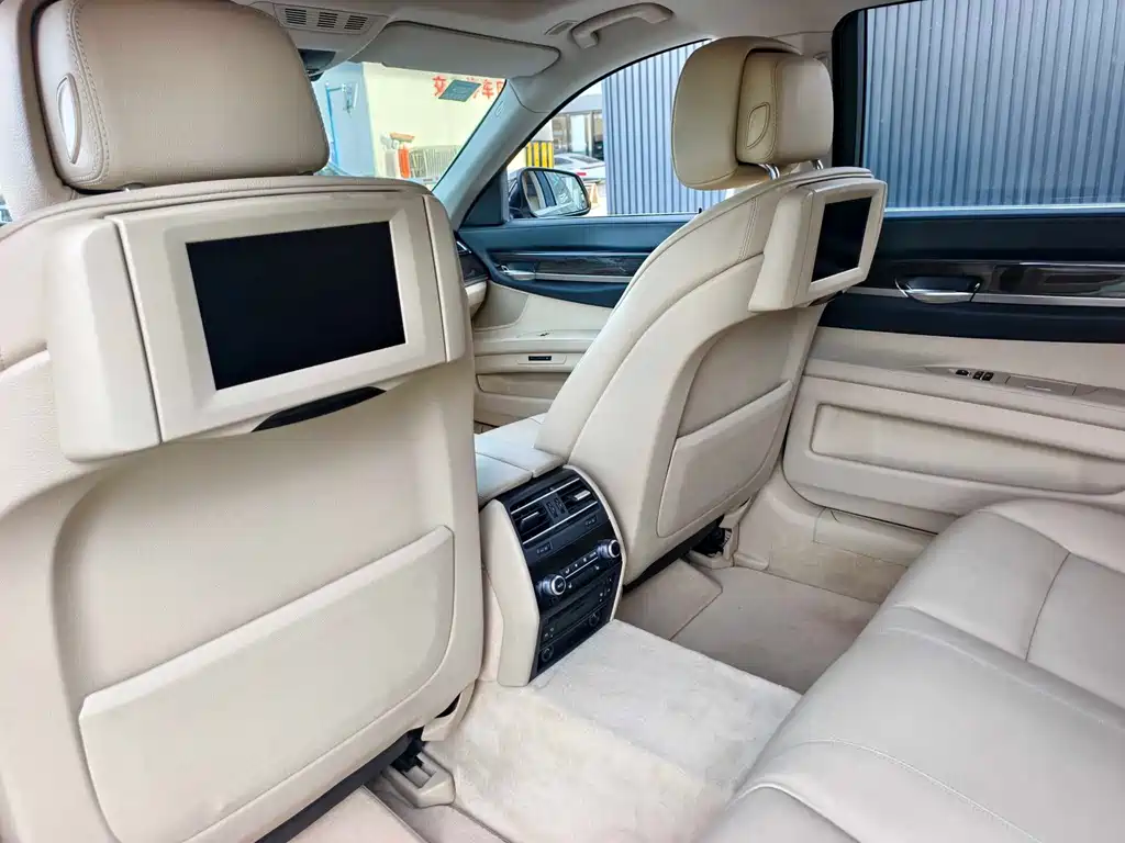 BMW 7 Series 7 2009 740Li Lead