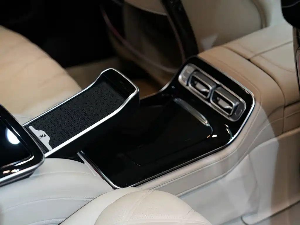 Mercedes-Benz S-Class — миниатюра 33