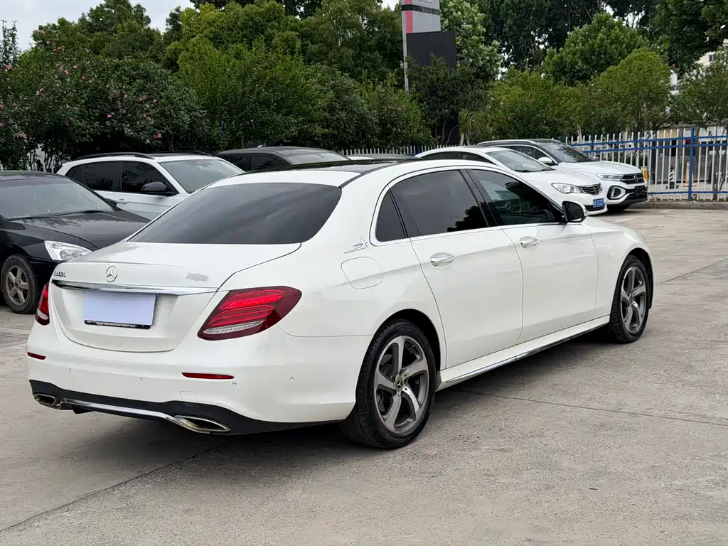 Mercedes-Benz E-Class E 2018 E 300 L Sport Fashion
