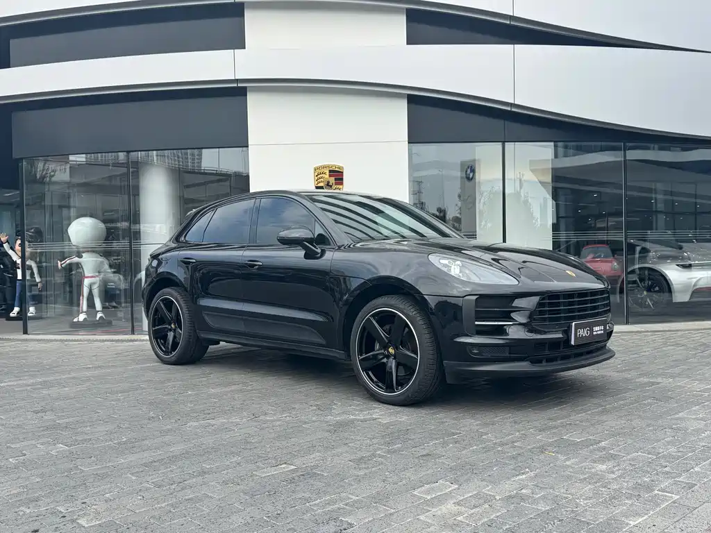 Porsche Macan — миниатюра 3