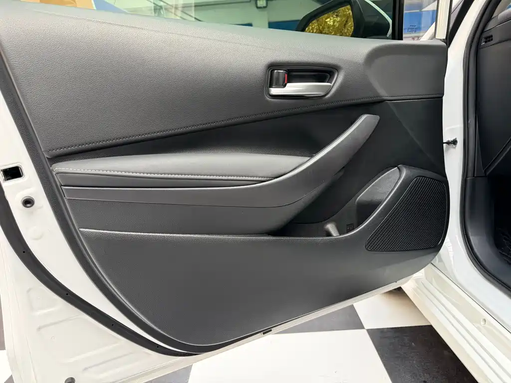 Toyota Corolla — миниатюра 13