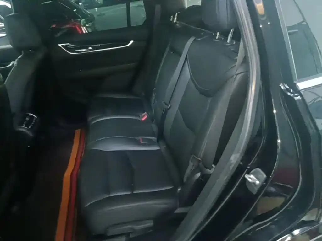 Cadillac XT6 2022 — фото 17