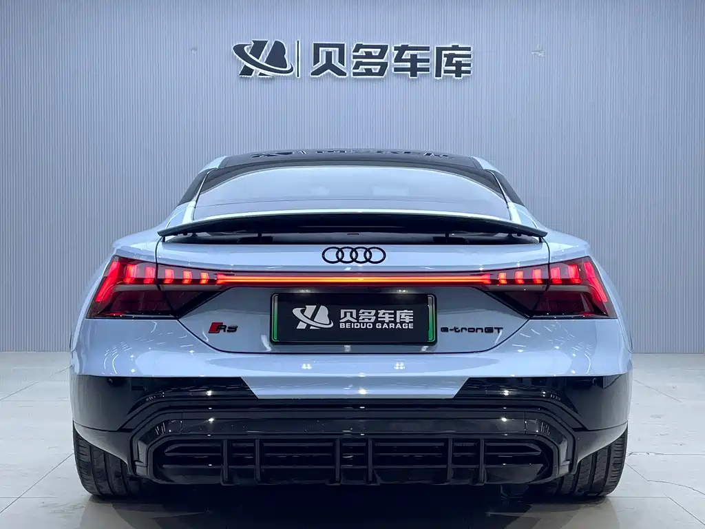 AUDI RS E TRON GT