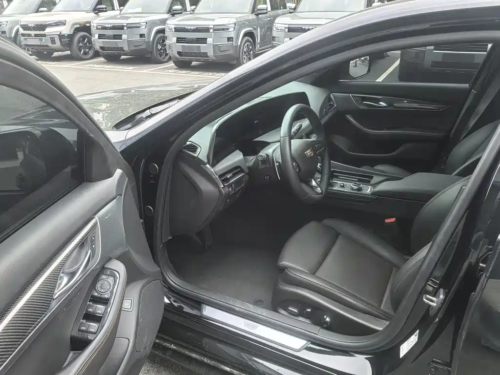 Cadillac CT5 2024 28T