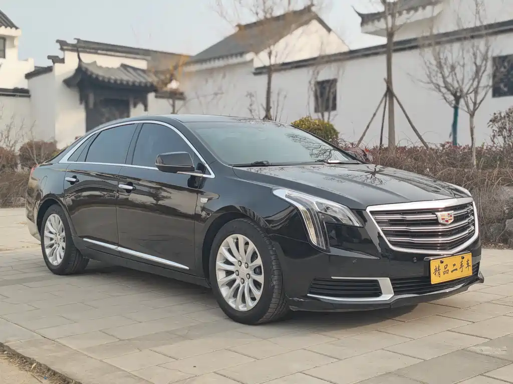 CADILLAC XTS