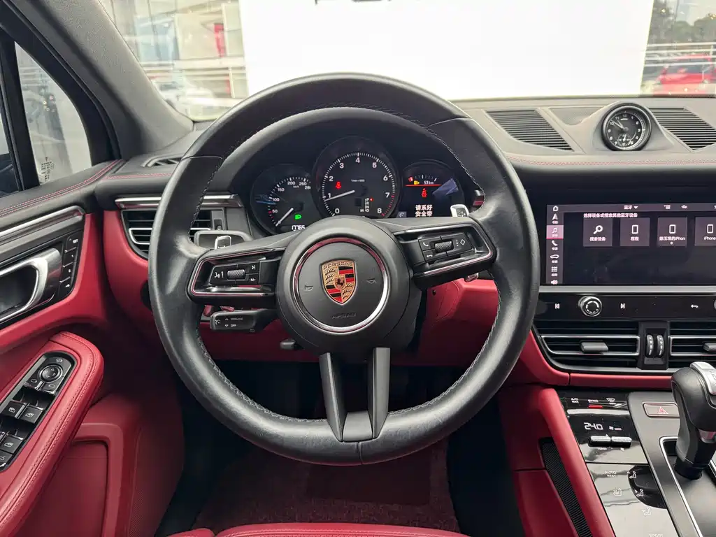 Porsche Macan — миниатюра 18