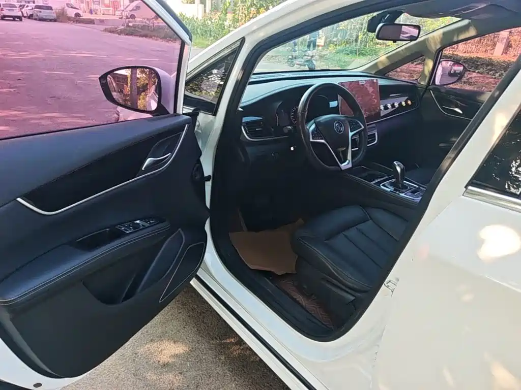 BYD MAX — миниатюра 16