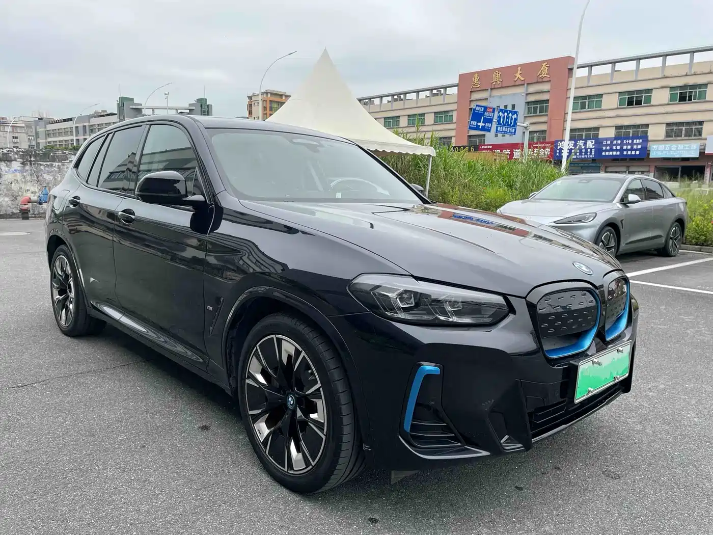 BMW iX3