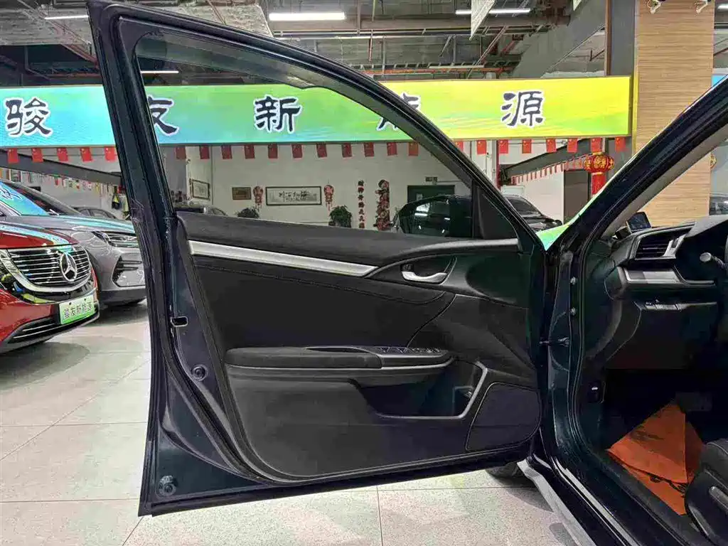 Honda Civic — миниатюра 16
