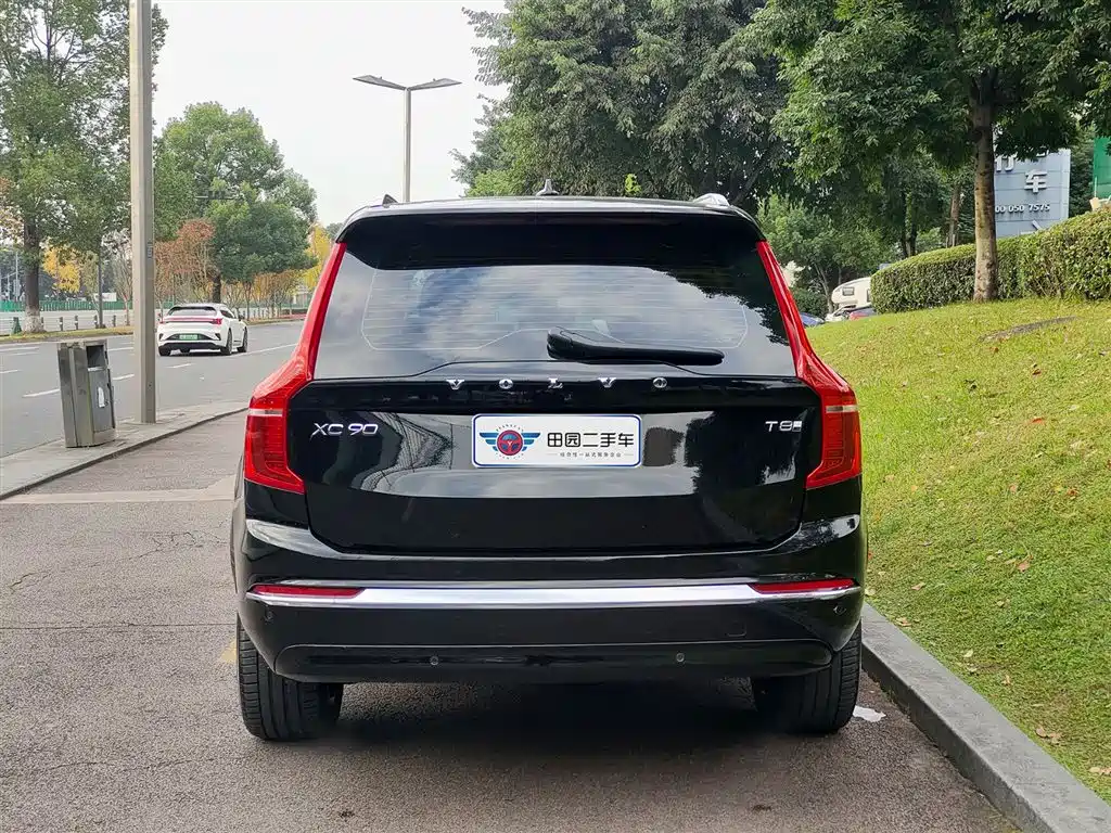 VOLVO XC90 PLUG IN HYBRID