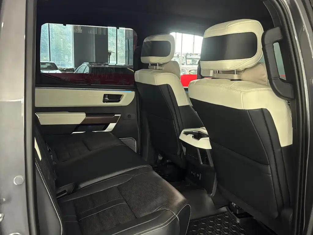 Toyota Tundra 2023 3.5L AT
