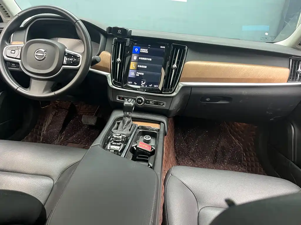 Volvo S90 — миниатюра 6