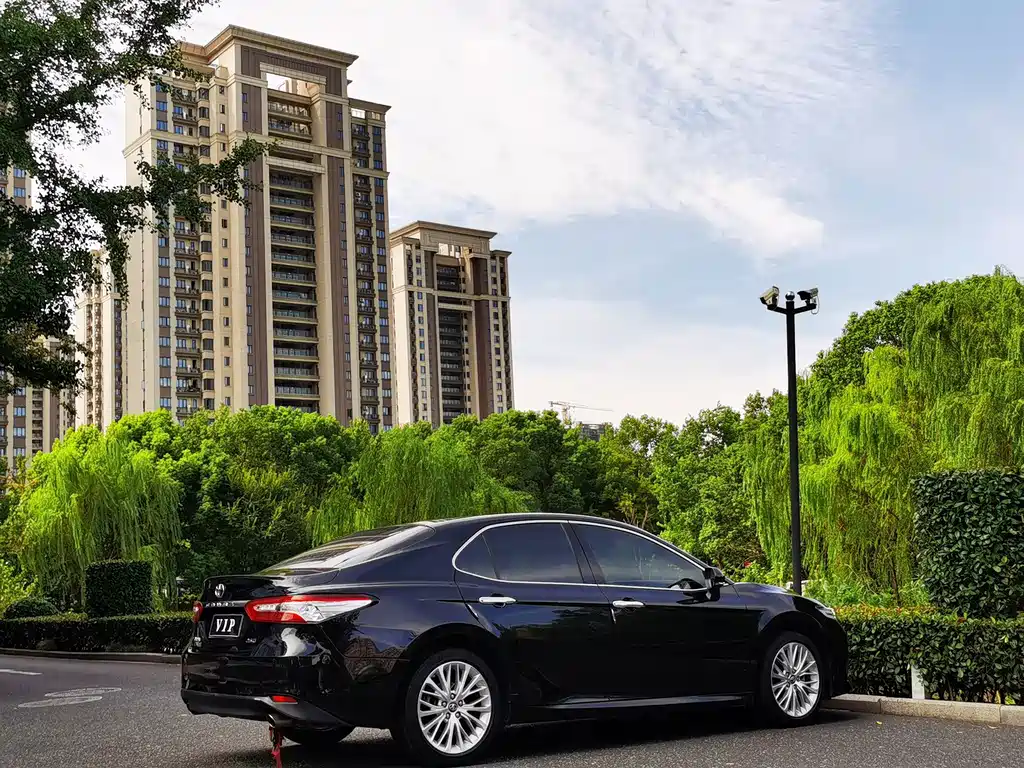 Toyota Camry — миниатюра 6
