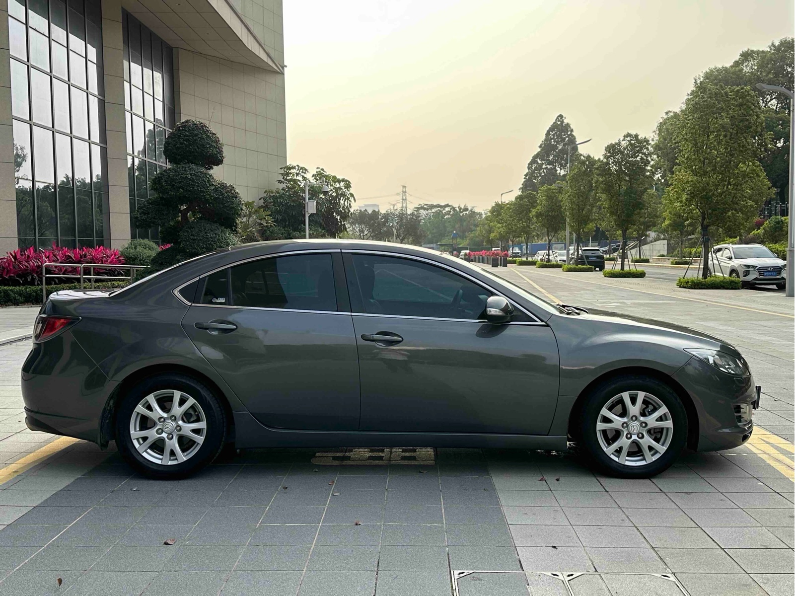 Mazda Ruiyi 2009 2.5L AT Luxury