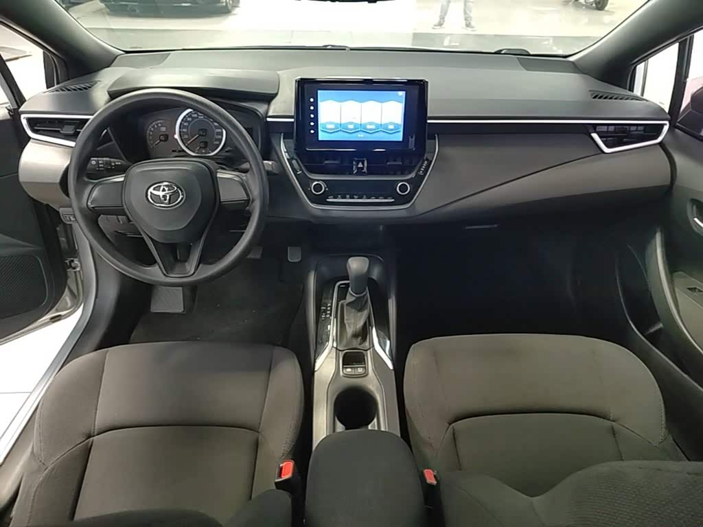 Toyota Levin 1.5 л 2021 г. Серебристо-серый, пробег 38200 км
