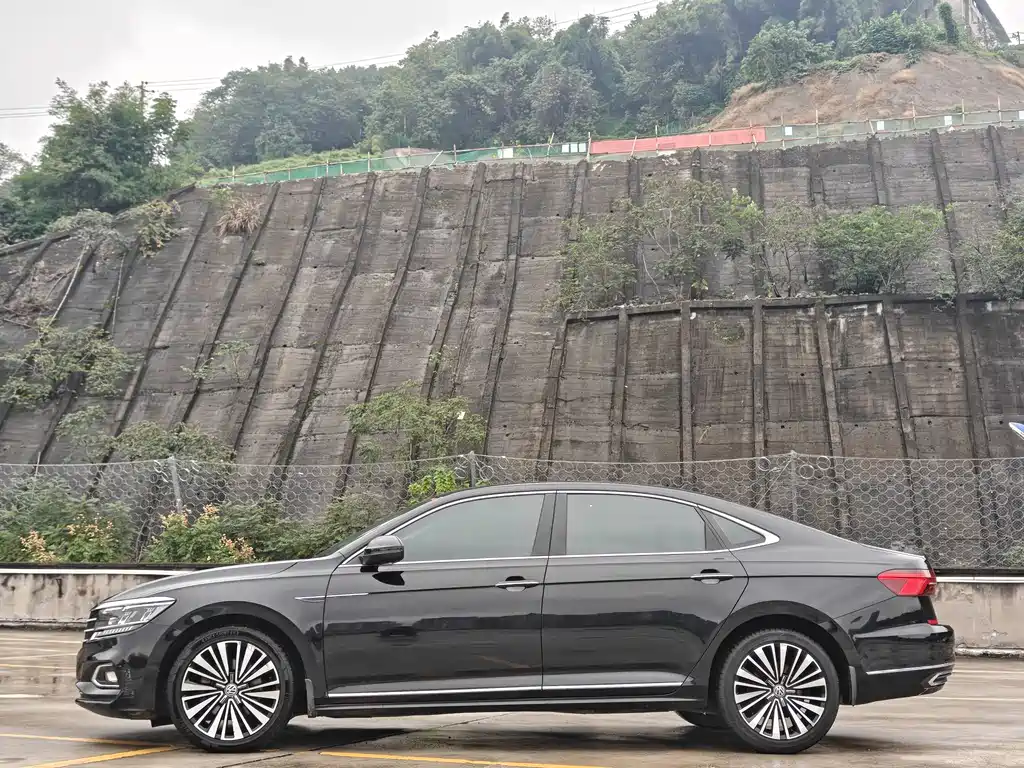 Volkswagen Passat — миниатюра 6