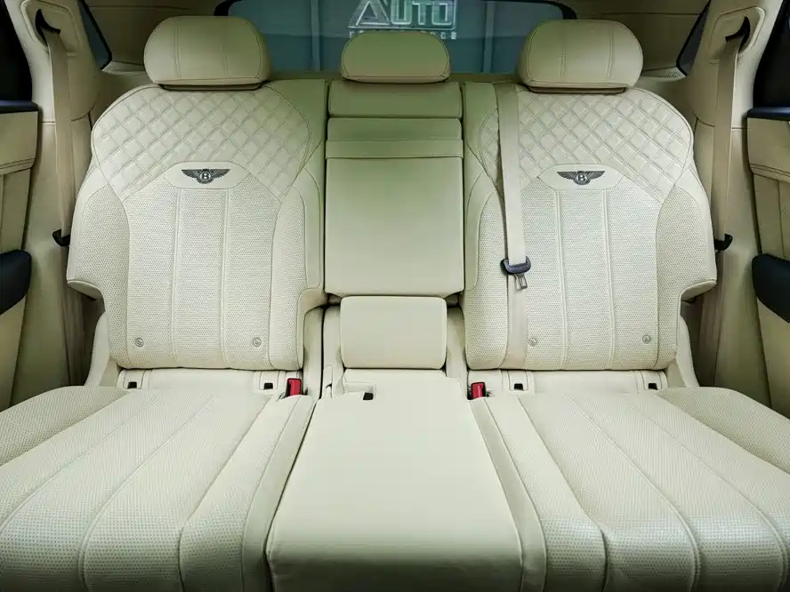 Bentley Bentayga — миниатюра 16