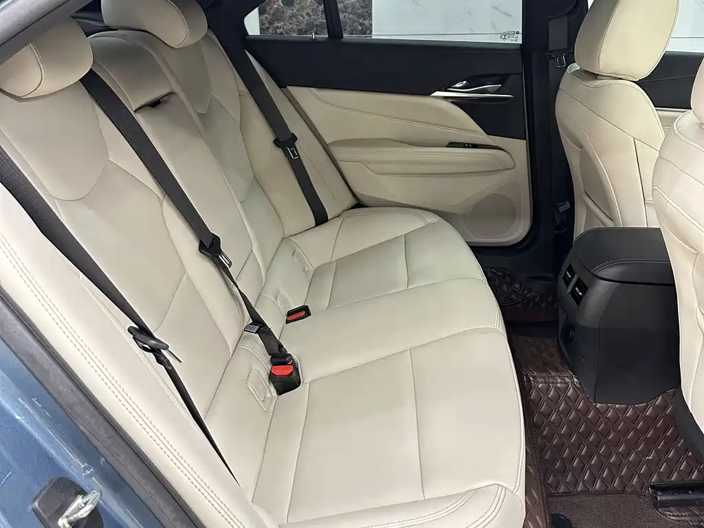 Cadillac CT4 2023 25T