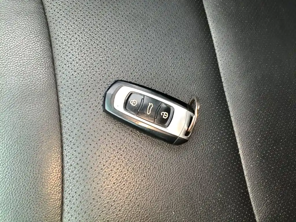 Geely Vision X3 — миниатюра 9