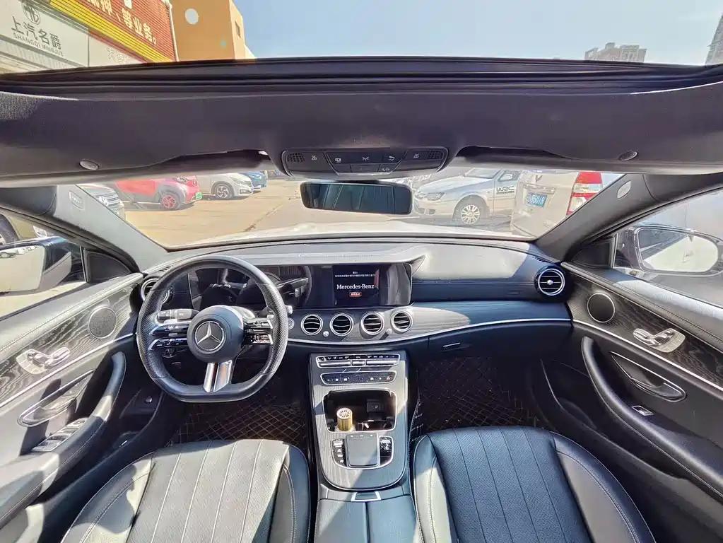 MERCEDES-BENZ E CLASS