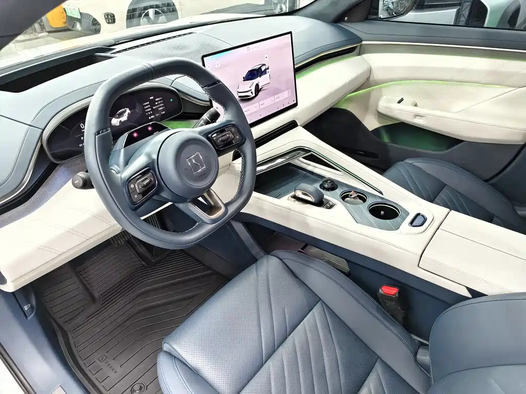 ZEEKR EXTREME KRYPTON 001