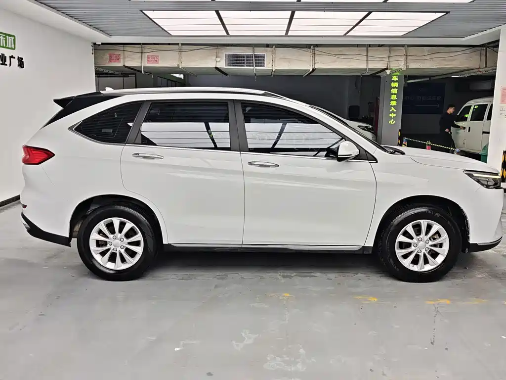 Haval M6 — миниатюра 8
