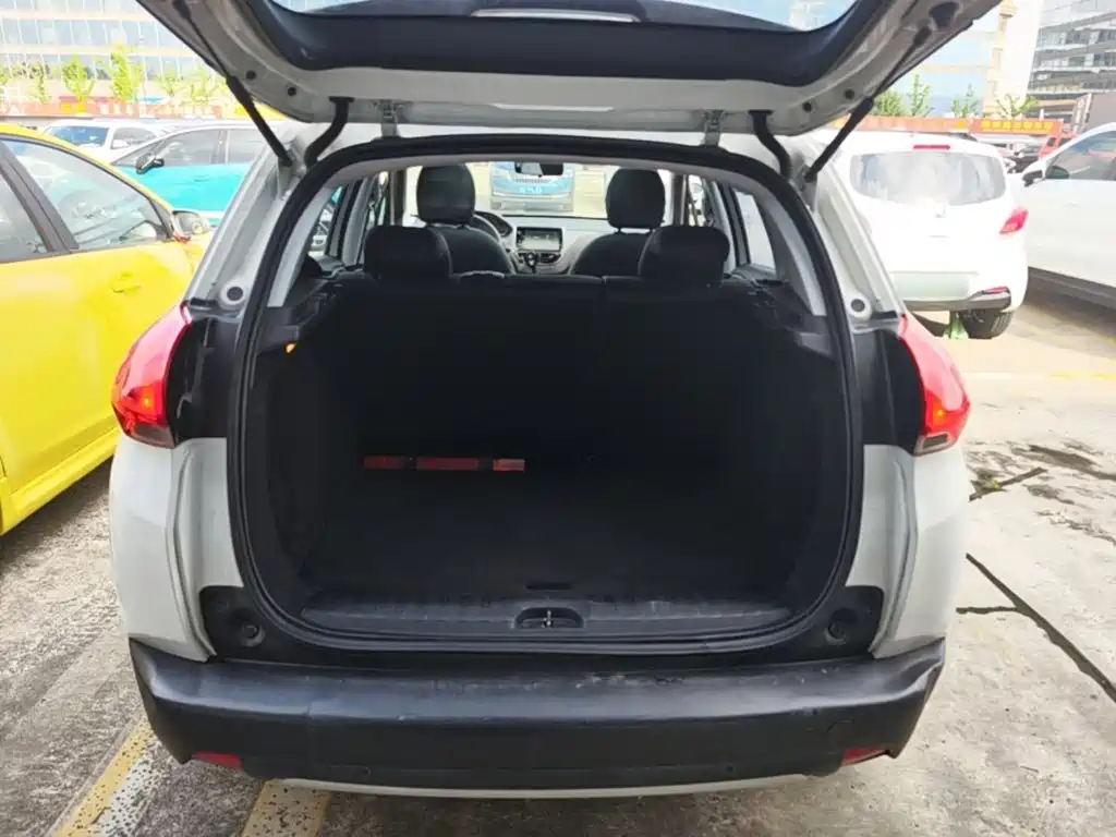 Peugeot 2008 — миниатюра 19