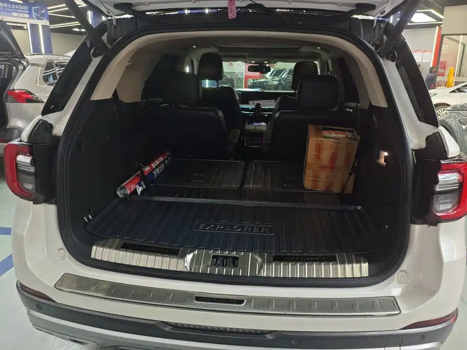 Ford Explorer — миниатюра 8