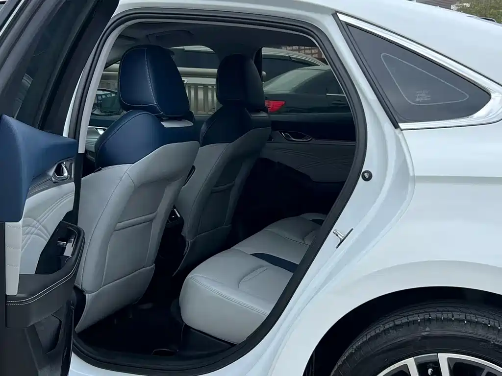 GEELY AUTOMOBILE XINGRUI