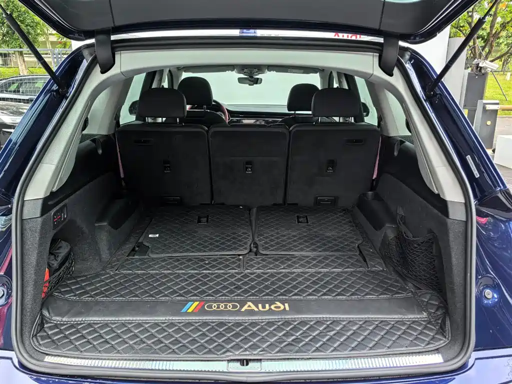 Audi Q7 — миниатюра 31